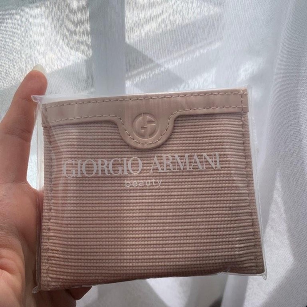 💕Giorgio Armani Beauty Mirror in pouch~LIMITED edition - Picture 11 of 13